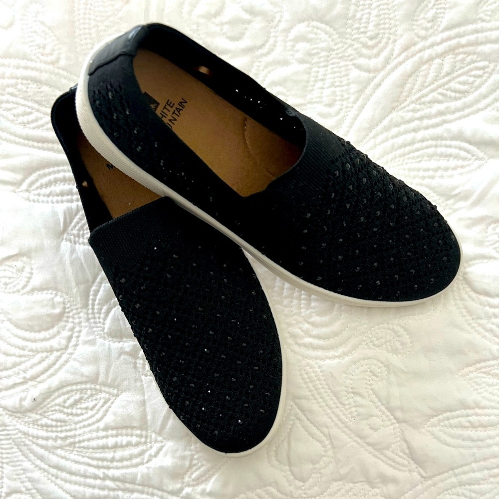 Sparkly black slip on shoes🖤